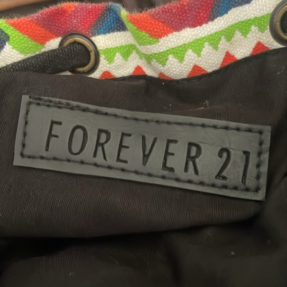 Backpack - Picture 5 of 7